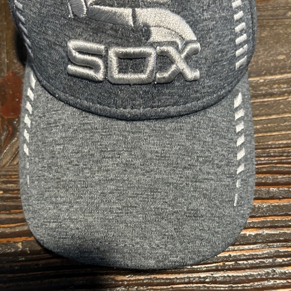 White Sox youth grey and white hat by New Era - Picture 9 of 12